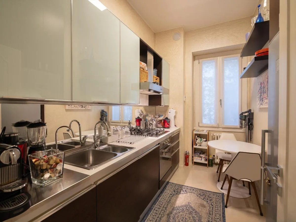 Elegante Stanza Nel Cuore Di Porta Venezia A Milano Gæstehus
